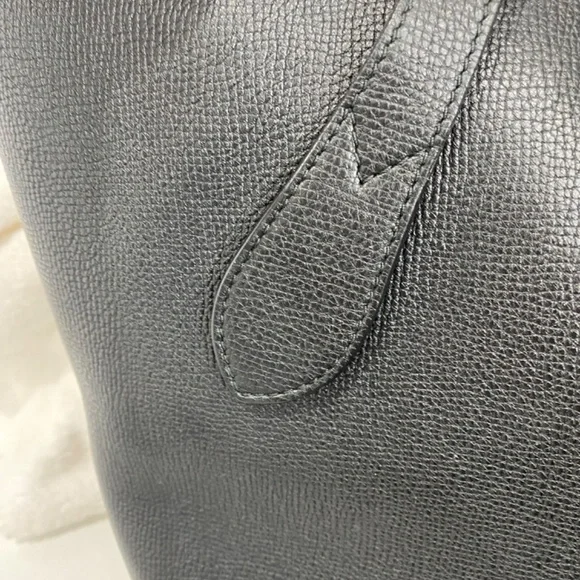 Burberry Tote Bag - Picture 5 of 6